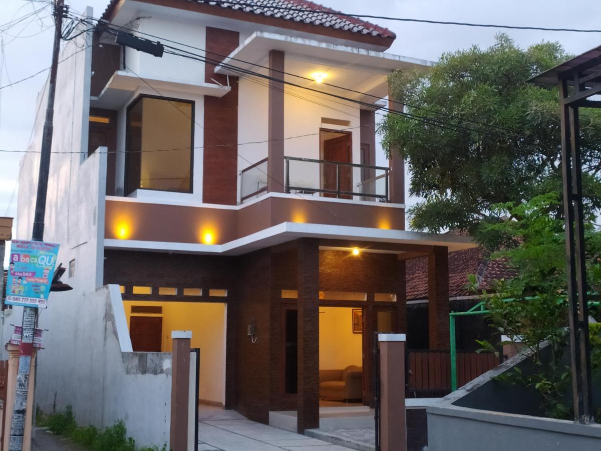 House Of Soulmate Villa ยอกยาการ์ตา ภายนอก รูปภาพ