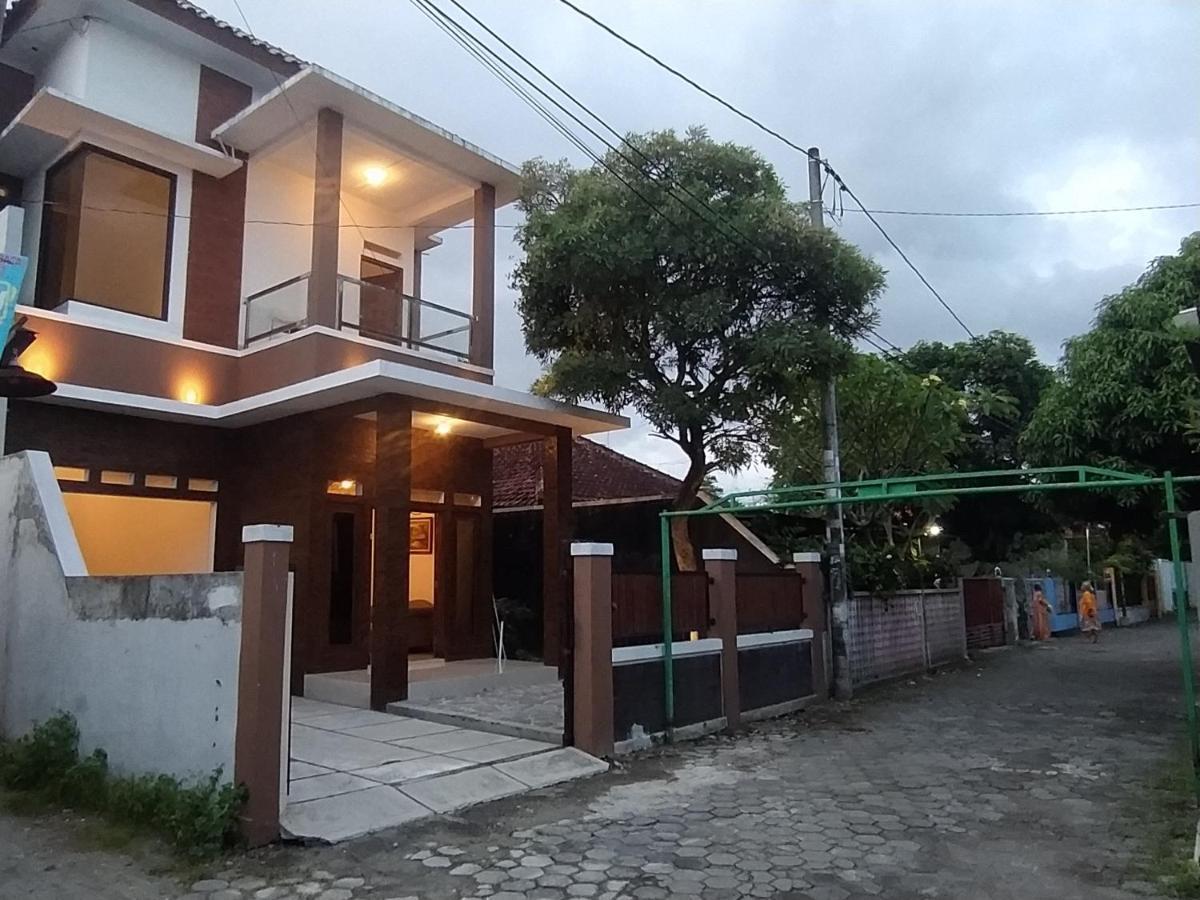 House Of Soulmate Villa ยอกยาการ์ตา ภายนอก รูปภาพ